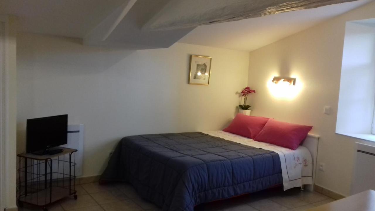 Le Petit Seguret Apartment *